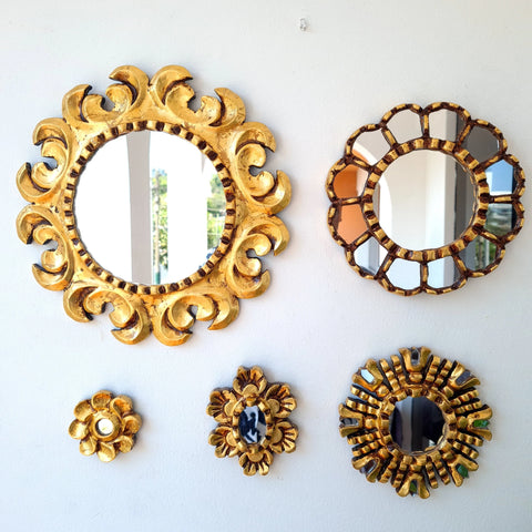 Hermosa composición de espejos decorativos artesanales cuzqueños, ideales para embellecer tu hogar con estilo único. Espejos Artesanales laminados en pan de Oro-Espejos Decorativos-Espejos Peruanos-Espejos Cuzqueños-Peruvian Mirrors-Espejos de Madera