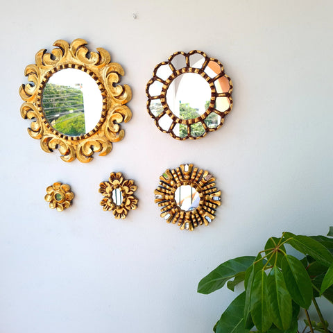 Hermosa composición de espejos decorativos artesanales cuzqueños, ideales para embellecer tu hogar con estilo único. Espejos Artesanales laminados en pan de Oro-Espejos Decorativos-Espejos Peruanos-Espejos Cuzqueños-Peruvian Mirrors-Espejos de Madera