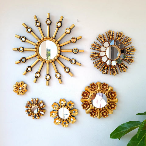 Hermosa composición de espejos decorativos artesanales cuzqueños, ideales para embellecer tu hogar con estilo único. Espejos Artesanales laminados en pan de Oro-Espejos Decorativos-Espejos Peruanos-Espejos Cuzqueños-Peruvian Mirrors-Espejos de Madera