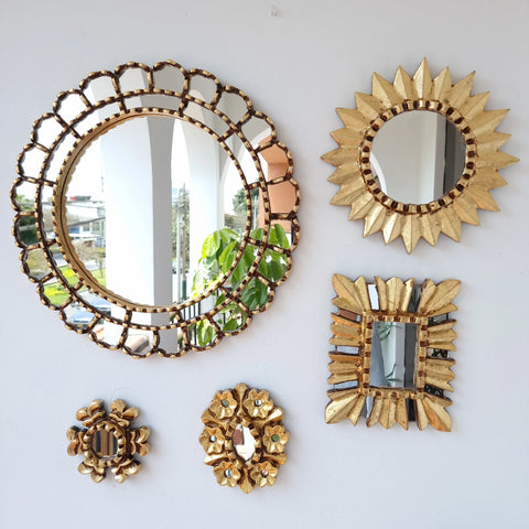 Hermosa composición de espejos decorativos artesanales cuzqueños, ideales para embellecer tu hogar con estilo único. Espejos Artesanales laminados en pan de Oro-Espejos Decorativos-Espejos Peruanos-Espejos Cuzqueños-Peruvian Mirrors-Espejos de Madera