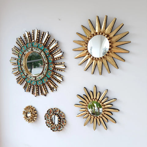 Hermosa composición de espejos decorativos artesanales cuzqueños, ideales para embellecer tu hogar con estilo único. Espejos Artesanales laminados en pan de Oro-Espejos Decorativos-Espejos Peruanos-Espejos Cuzqueños-Peruvian Mirrors-Espejos de Madera