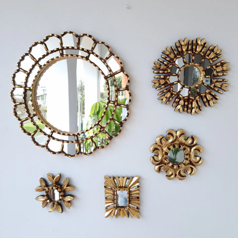 Hermosa composición de espejos decorativos artesanales cuzqueños, ideales para embellecer tu hogar con estilo único. Espejos Artesanales laminados en pan de Oro-Espejos Decorativos-Espejos Peruanos-Espejos Cuzqueños-Peruvian Mirrors-Espejos de Madera