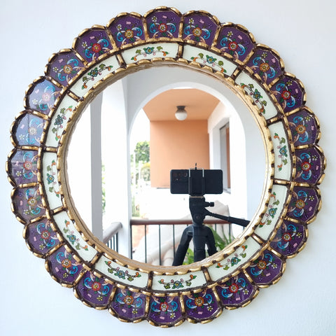 Embellece tu espacio con nuestros espejos de 50 cm estilo cuzqueño y cajamarquino, reflejo de la artesanía peruana y símbolo de tradición y elegancia - Espejos Peruanos - Peruvian Mirrors - Echo a Mano - Madera Tallada - Espejo Decorativo - Artesanal