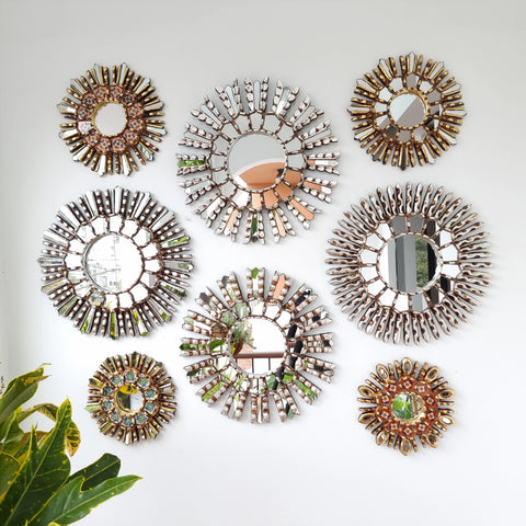 Hermosa composición de espejos decorativos artesanales cuzqueños, ideales para embellecer tu hogar con estilo único. Espejos Artesanales laminados en pan de Oro-Espejos Decorativos-Espejos Peruanos-Espejos Cuzqueños-Peruvian Mirrors-Espejos de Madera