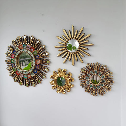 Hermosa composición de espejos decorativos artesanales cuzqueños, ideales para embellecer tu hogar con estilo único. Espejos Artesanales laminados en pan de Oro-Espejos Decorativos-Espejos Peruanos-Espejos Cuzqueños-Peruvian Mirrors-Espejos de Madera