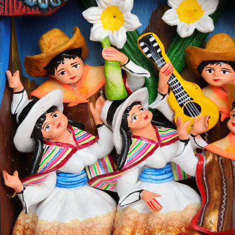 Descubre la magia de los Retablos Ayacuchanos: Arte tradicional peruano que cuenta historias con cada detalle hecho a mano. Perfectos para decorar tu hogar con el Arte Peruano- Retablo Ayacuchano- Artesanía Peruana- Echo a Mano - Decoración Artesanal