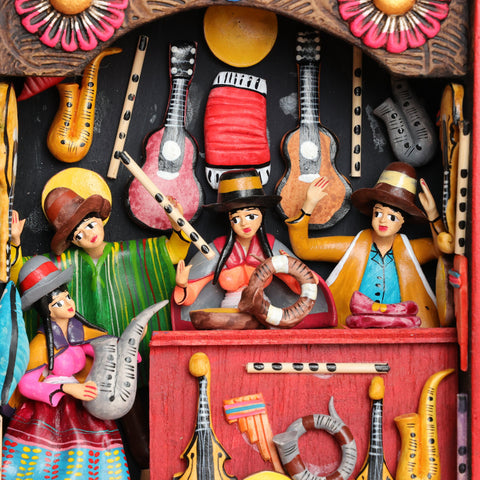 Descubre la magia de los Retablos Ayacuchanos: Arte tradicional peruano que cuenta historias con cada detalle hecho a mano. Perfectos para decorar tu hogar con el Arte Peruano- Retablo Ayacuchano- Artesanía Peruana- Echo a Mano - Decoración Artesanal