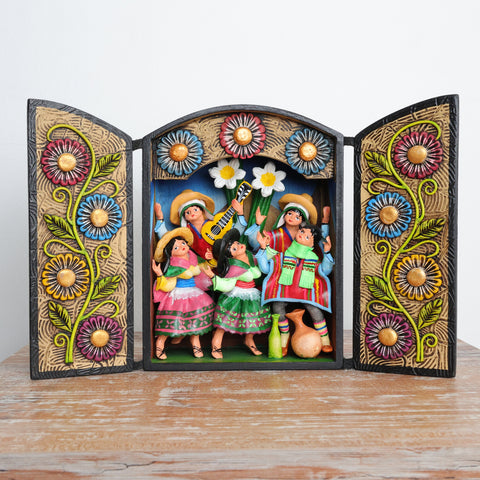 Descubre la magia de los Retablos Ayacuchanos: Arte tradicional peruano que cuenta historias con cada detalle hecho a mano. Perfectos para decorar tu hogar con el Arte Peruano- Retablo Ayacuchano- Artesanía Peruana- Echo a Mano - Decoración Artesanal