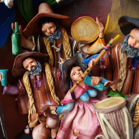 Descubre la magia de los Retablos Ayacuchanos: Arte tradicional peruano que cuenta historias con cada detalle hecho a mano. Perfectos para decorar tu hogar con el Arte Peruano- Retablo Ayacuchano- Artesanía Peruana- Echo a Mano - Decoración Artesanal