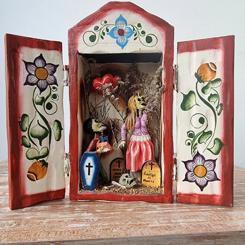 Descubre la magia de los Retablos Ayacuchanos: Arte tradicional peruano que cuenta historias con cada detalle hecho a mano. Perfectos para decorar tu hogar con el Arte Peruano- Retablo Ayacuchano- Artesanía Peruana- Echo a Mano - Decoración Artesanal