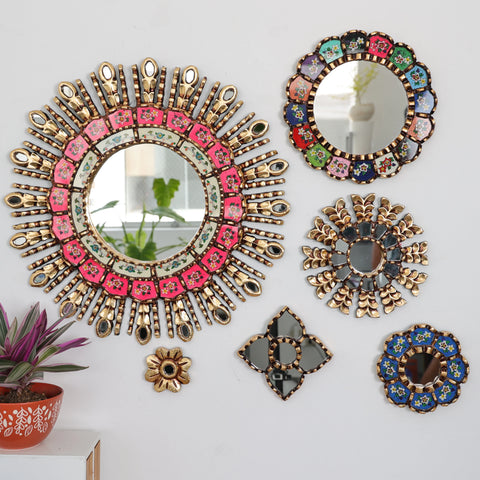 Hermosa composición de espejos decorativos artesanales cuzqueños, ideales para embellecer tu hogar con estilo único. Espejos Artesanales laminados en pan de Oro-Espejos Decorativos-Espejos Peruanos-Espejos Cuzqueños-Peruvian Mirrors-Espejos de Madera