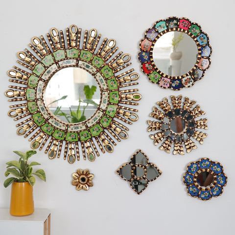 Hermosa composición de espejos decorativos artesanales cuzqueños, ideales para embellecer tu hogar con estilo único. Espejos Artesanales laminados en pan de Oro-Espejos Decorativos-Espejos Peruanos-Espejos Cuzqueños-Peruvian Mirrors-Espejos de Madera