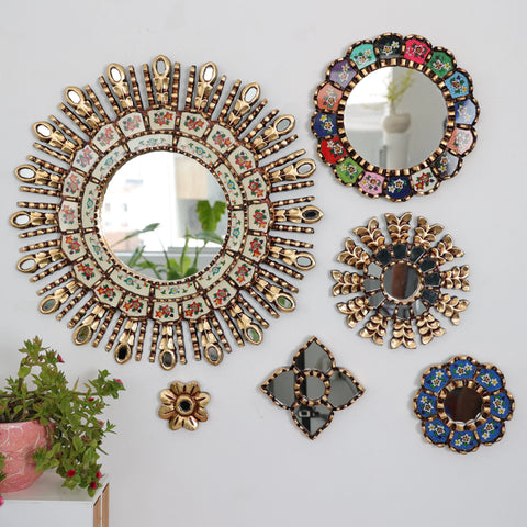 Hermosa composición de espejos decorativos artesanales cuzqueños, ideales para embellecer tu hogar con estilo único. Espejos Artesanales laminados en pan de Oro-Espejos Decorativos-Espejos Peruanos-Espejos Cuzqueños-Peruvian Mirrors-Espejos de Madera