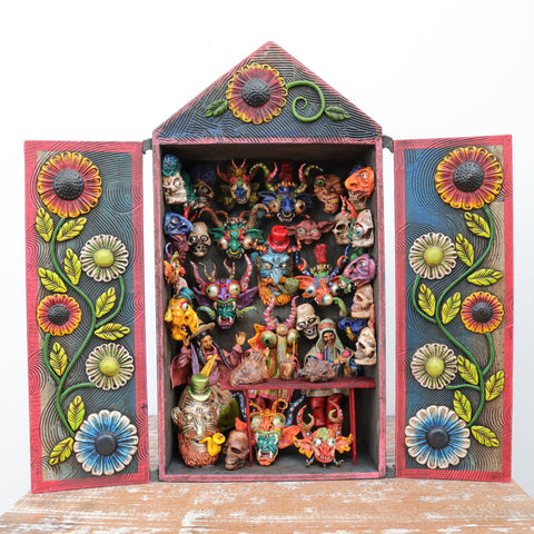 Descubre la magia de los Retablos Ayacuchanos: Arte tradicional peruano que cuenta historias con cada detalle hecho a mano. Perfectos para decorar tu hogar con el Arte Peruano- Retablo Ayacuchano- Artesanía Peruana- Echo a Mano - Decoración Artesanal