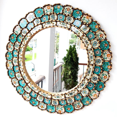 Embellece tu espacio con nuestros espejos de 60 cm estilo cuzqueño y cajamarquino, reflejo de la artesanía peruana y símbolo de tradición y elegancia - Espejos Peruanos - Peruvian Mirrors - Echo a Mano - Madera Tallada - Espejo Decorativo - Artesanal